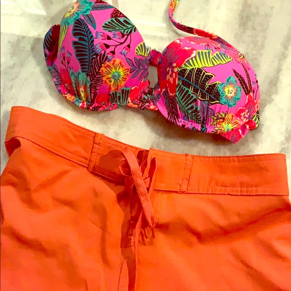 ☀️3 for $10 vacay item☀️ bikini top & swim shorts
